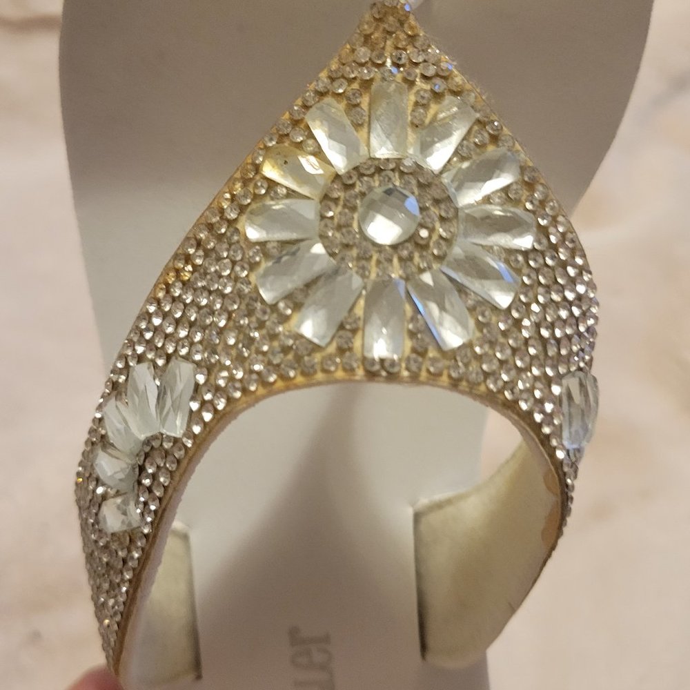 White Wedding Flip Flops Size 6 - Picture 4 of 6